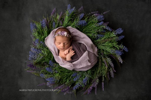 newborn photography Zagreb newborn wreath